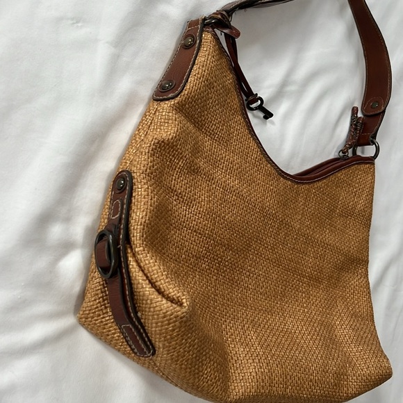 Fossil Woven Shoulder Bag with Leather Details - Picture 4 of 11